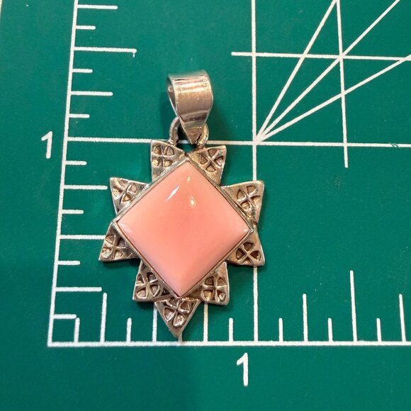 Ornate handcrafted Pink Queen Conch Pendant Sterling Silver Southwestern Gift - Picture 4 of 7